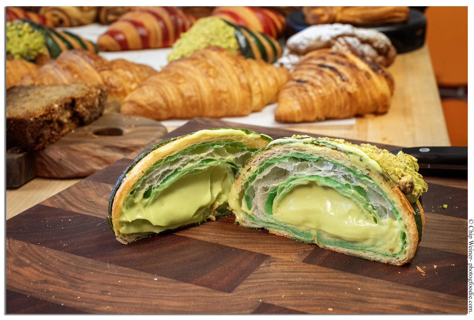 Croissant pistacjowy